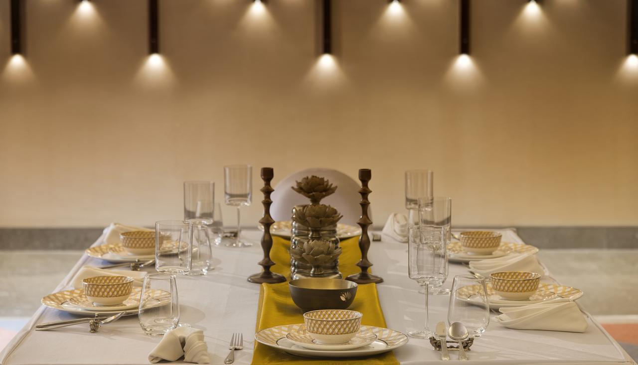 Kabir Hotel & Spa Vadodara Eksteriør billede